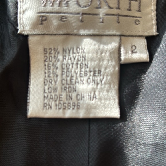 Worth Petite Checkered Black & Red Blazer size 2 - Picture 4 of 7